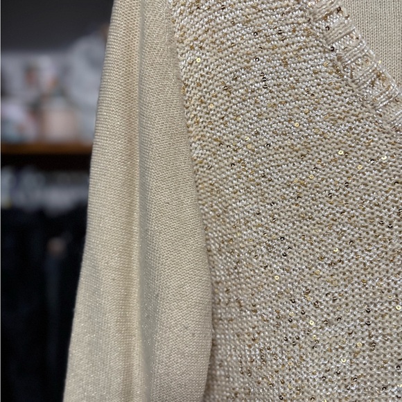 Charter Club Cream V-Neck Sweater - Picture 4 of 4